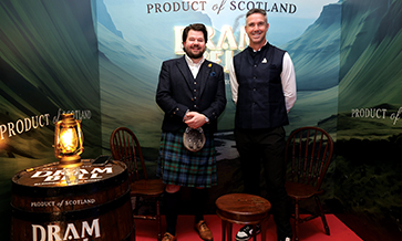 Cricketer Pietersen unveils Dram Bell blended Scotch