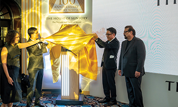 Suntory makes ‘first pour’ on 100th anniversary